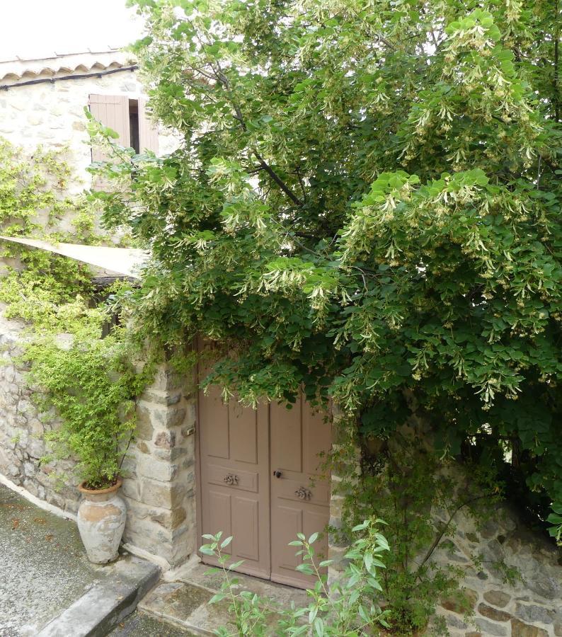 Les Vieux Murs Montfort  외부 사진
